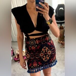 Black Brazilian brand wrap around cropped Women's Top size G fits like S/M
